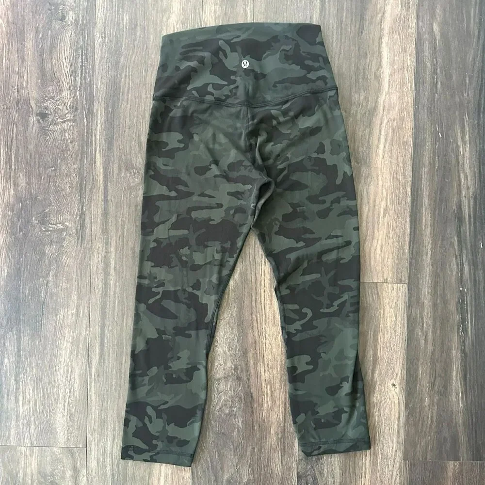 Lululemon Sz 6 Camo Leggings Tight High Rise Capri Calf Length Athletic Workout - Picture 2 of 4